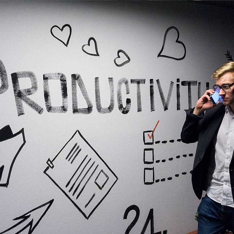 Quiz interactif: Provoquer l'engagement client résonne-t-il avec les CMO en 2023?