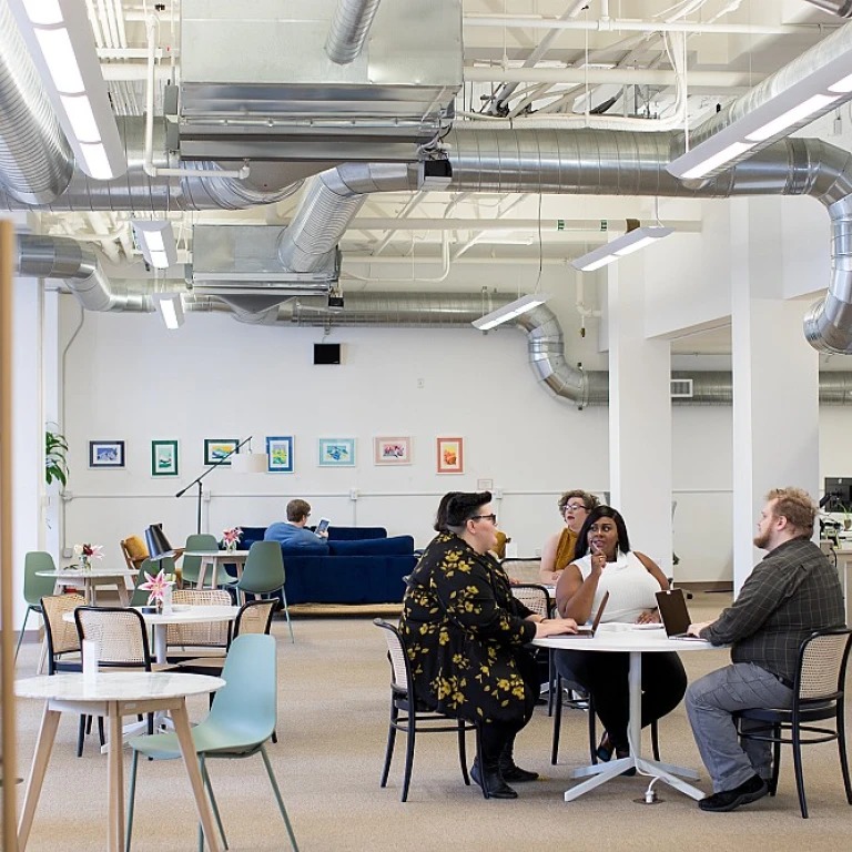 Quand l'IA Devient un DJ de l'Inattendu : L'Art de Mixer Contenu Vidéo et Audio pour un Impact Marketing Explosif