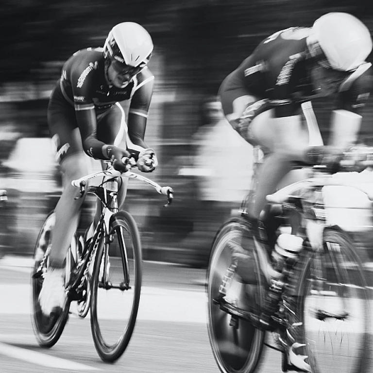 Quand l'IA Devient un Coach de l'Inattendu : L'Art de Préparer vos Équipes à l'Adoption des Outils IA