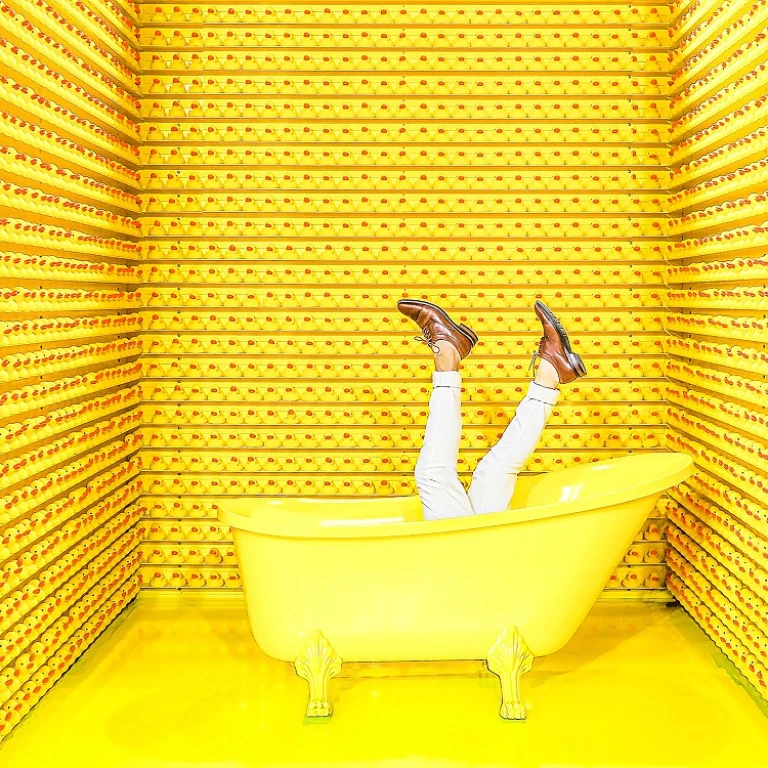 Quand l'IA Devient un Architecte de Rêves : L'Art de Créer des Univers Marketing qui Captivent et Engagent