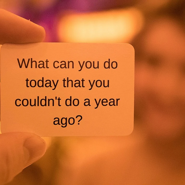 Quand l'IA Devient un Architecte de l'Inattendu : L'Art de Créer des Interviews qui Dévoilent l'Inconnu