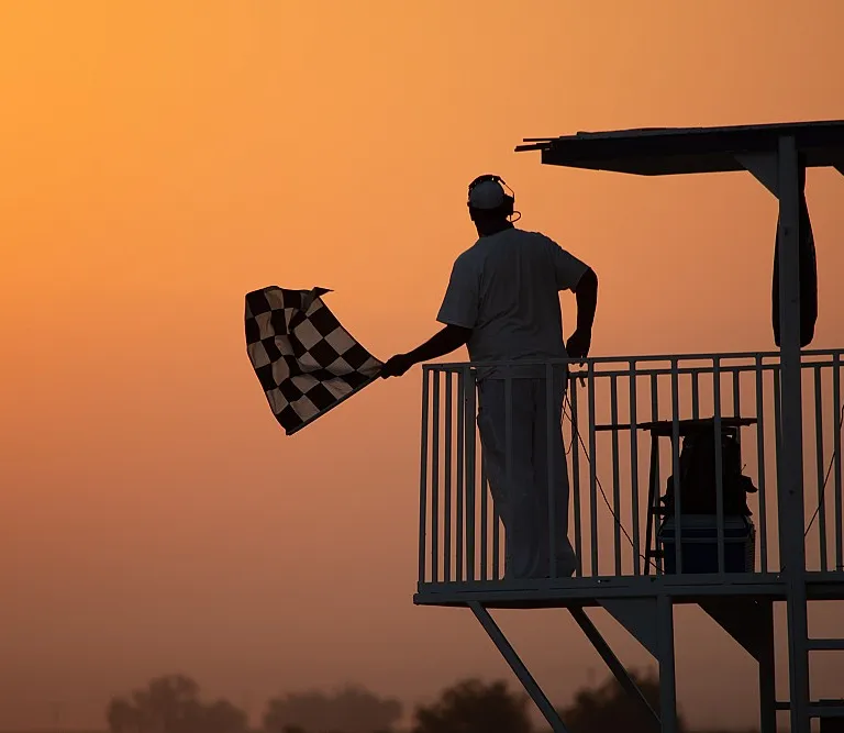 Quand l'IA Devient un Poète de l'Inattendu : L'Art de Tisser des Histoires Mobiles qui Captivent